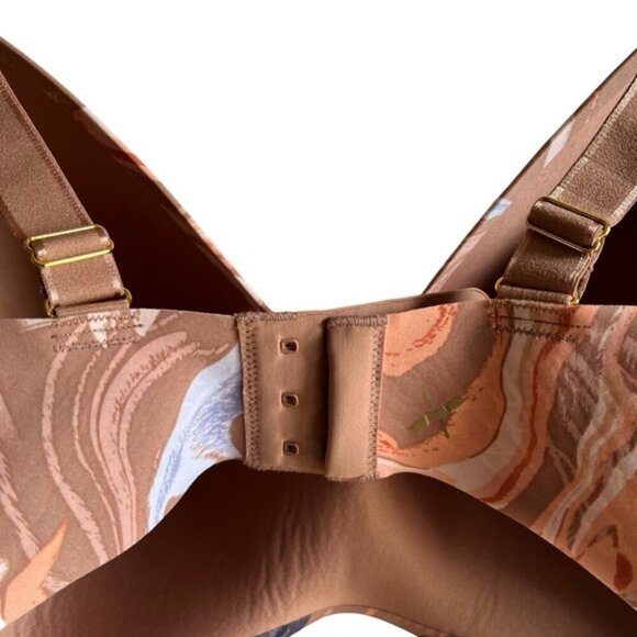 Knix Wingwoman Bra 8++ Wireless Comfort - Picture 5 of 10